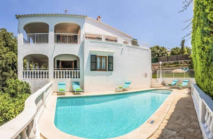 Villa pour 12 personnes, avec vue ainsi que piscine et terrasse, animaux acceptés à Cala Galdana - 2