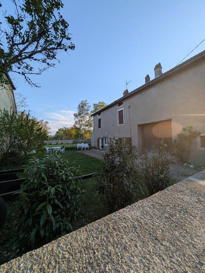 Location de vacances pour 11 personnes, avec Terrasse et Jardin dans Pouilly-sur-Vingeanne