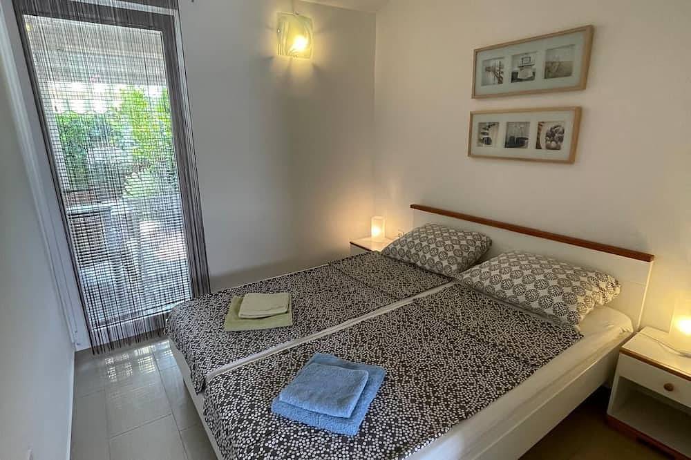 3 star vacation home Laura- Beach Zrce in Gajac, Pag