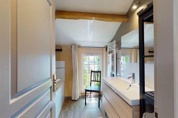 Gîte pour 12 personnes, avec balcon et sauna à Sainte-Foy-de-Longas