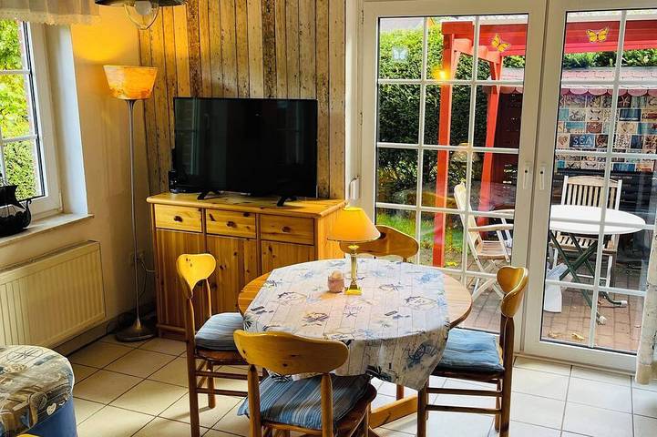 Ferienhaus für 4 Personen, mit Terrasse und Garten