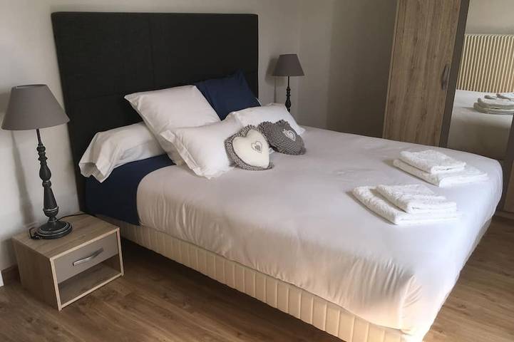 Location de vacances pour 12 personnes, avec jardin à Saint-Séverin - 4