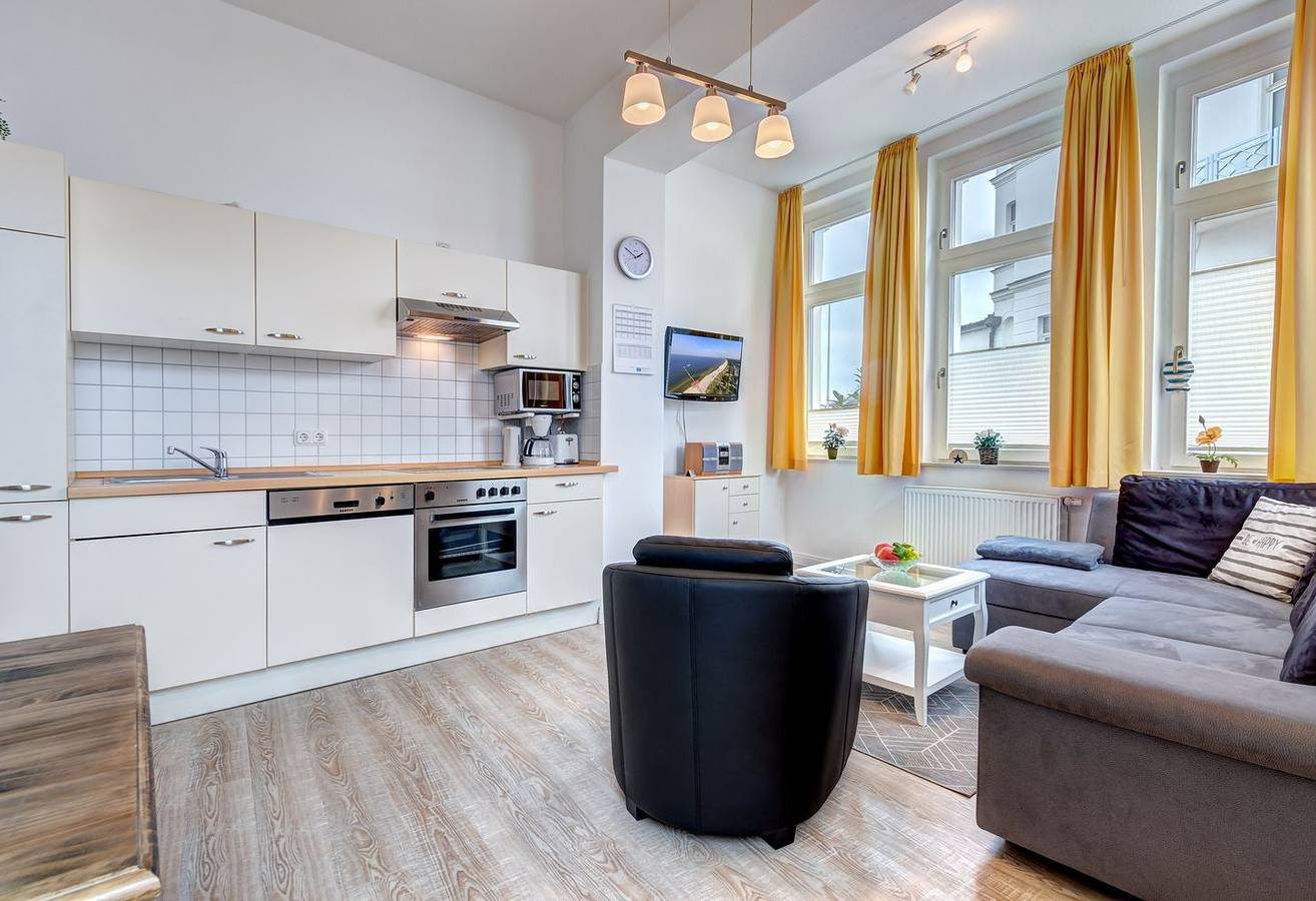 Cały apartament, Haus Meerblick, Whg. 10 in Ahlbeck nahe Strand: Wlan & Parkplatz in Drei Kaiserbäder, Heringsdorf