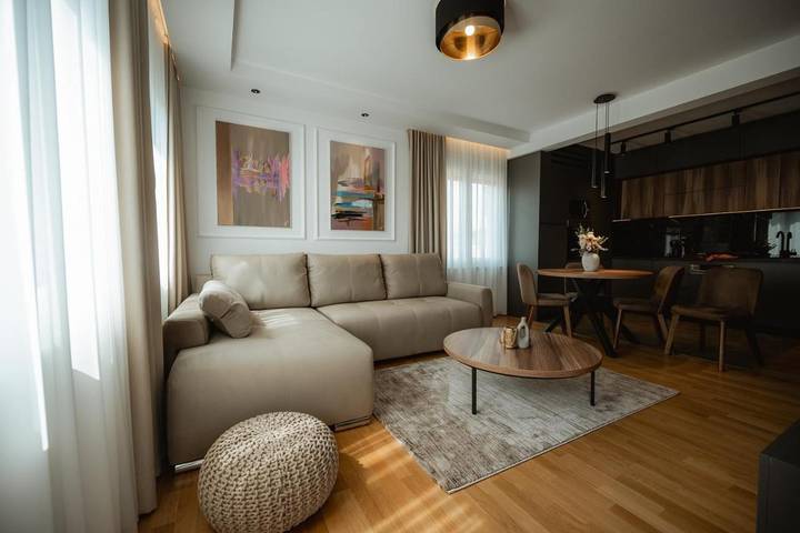 Ferienwohnung für 5 Personen, mit Terrasse und Ausblick in Serbien