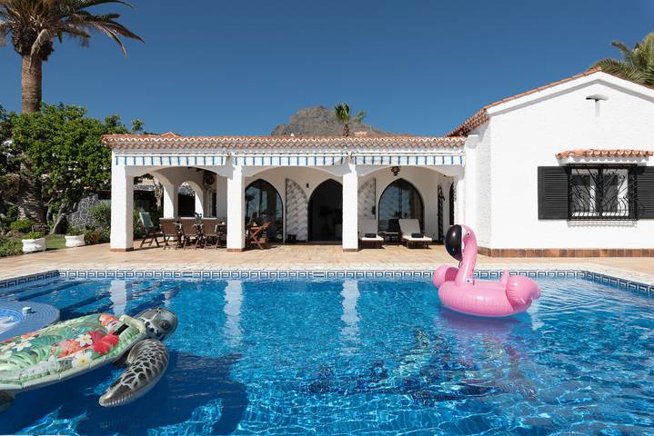 Villa für 6 Personen, mit Garten und Whirlpool sowie Terrasse in Adeje - 2