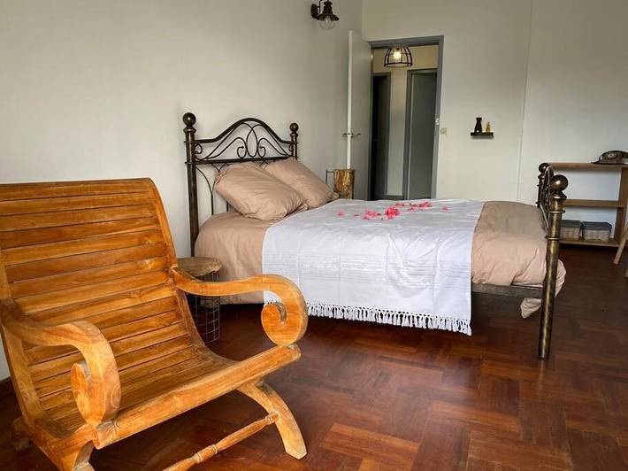 Location de vacances pour 12 personnes, avec jardin ainsi que vue et terrasse, animaux acceptés à La Possession - 4