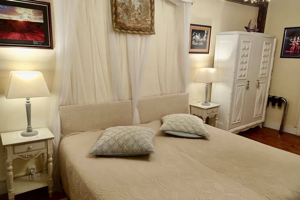 Azay Le Rideau Room von Chateau Les Vallees in Tournon-Saint-Pierre, Loches und Umgebung