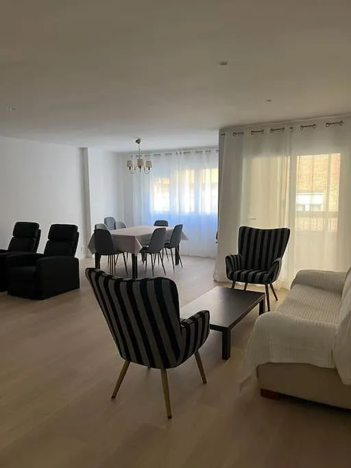Ferienwohnung für 6 Personen, mit Balkon - 1