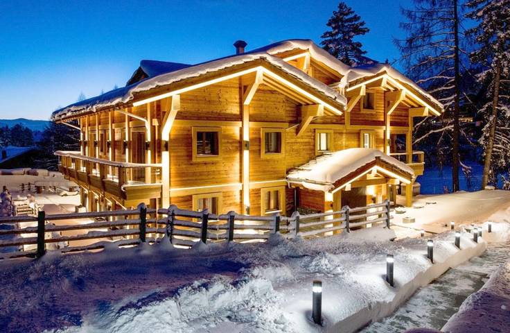 Chalet pour 27 personnes, avec piscine ainsi que jardin et vue à Crans-Montana - 2