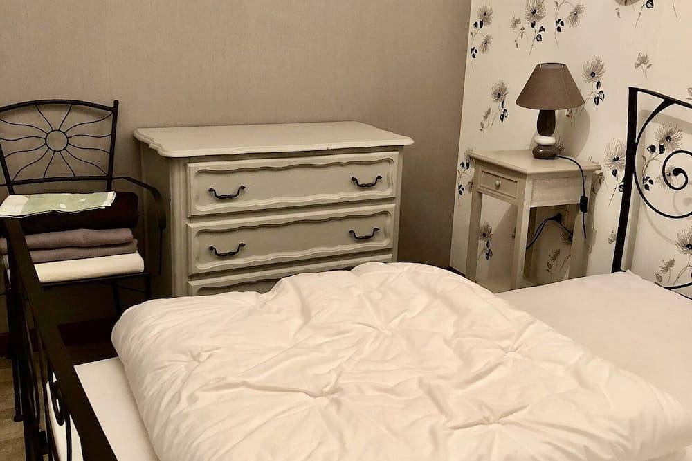 Large stone house facing Brehat Island - Sea view in Pors Guyon, Lanmodez