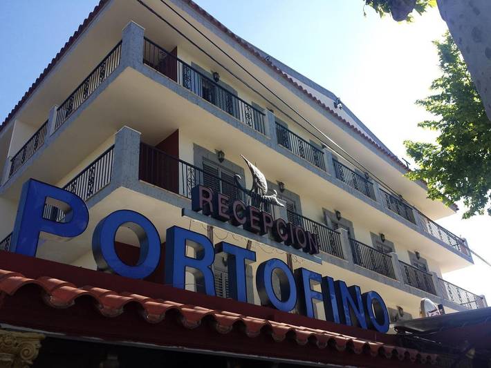 Hôtel pour 4 personnes, avec piscine et balcon