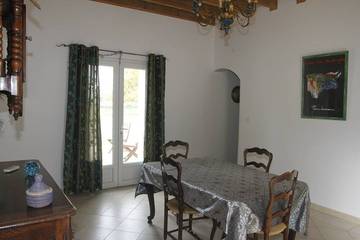 Gîte pour 4 Personnes dans Arles, Parc naturel régional de Camargue, Photo 4