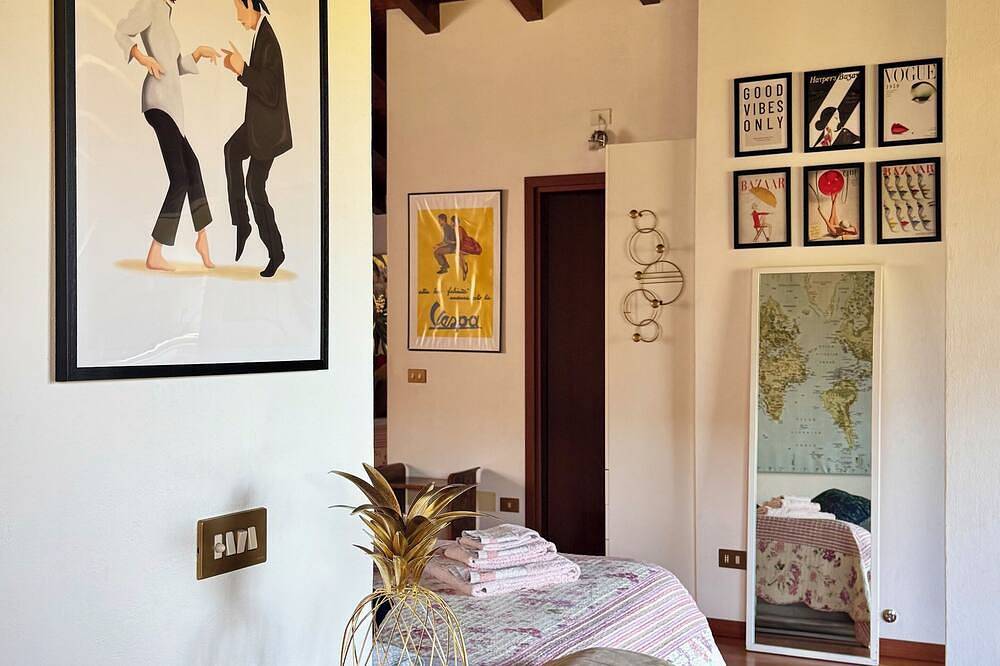 J & J House Como Bellagio Vakantiehuis met zwembad in het centrum van de Larian-driehoek in Caslino d'Erba, Comomeer