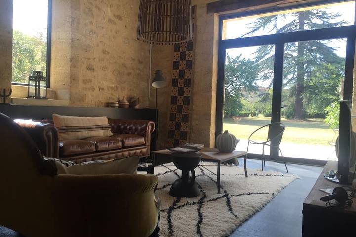 Gîte pour 4 personnes, avec jardin et terrasse à Moulon