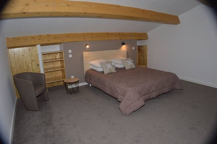 Gîte pour 4 personnes, avec jacuzzi et sauna ainsi que jardin et piscine à Saint-Privat-de-Champclos - 2