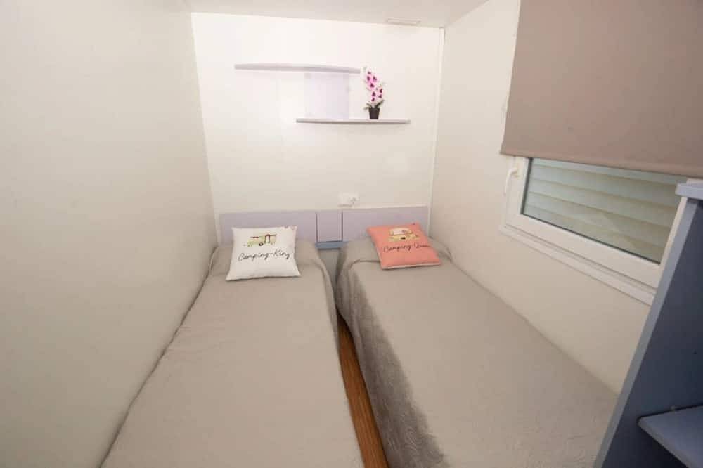 Zecamping 3 étoiles familial locatif Tv clim 30m2 4 pers in Platja d'Aro, Costa Brava