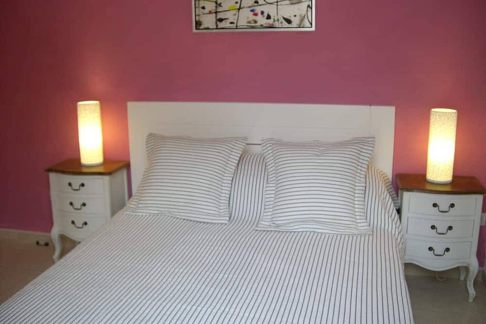 Prime Sea Front Villa, 1 min à pied du village / plage / marina, piscine, climatisation, Uktv, Wifi in Playa de los Guíos, Santiago del Teide