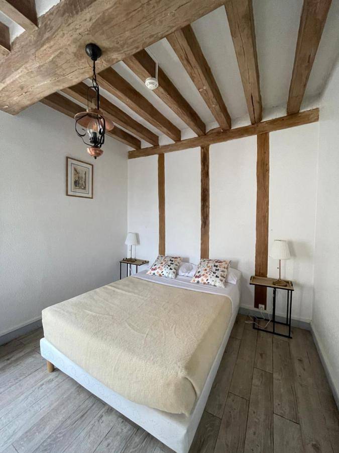 Hôtel pour 2 personnes, avec jardin et terrasse à Champcevrais