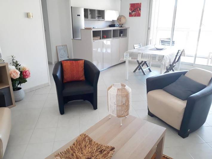 Gîte pour 4 personnes, avec vue et terrasse, animaux acceptés dans Casino De Cavalaire - 3