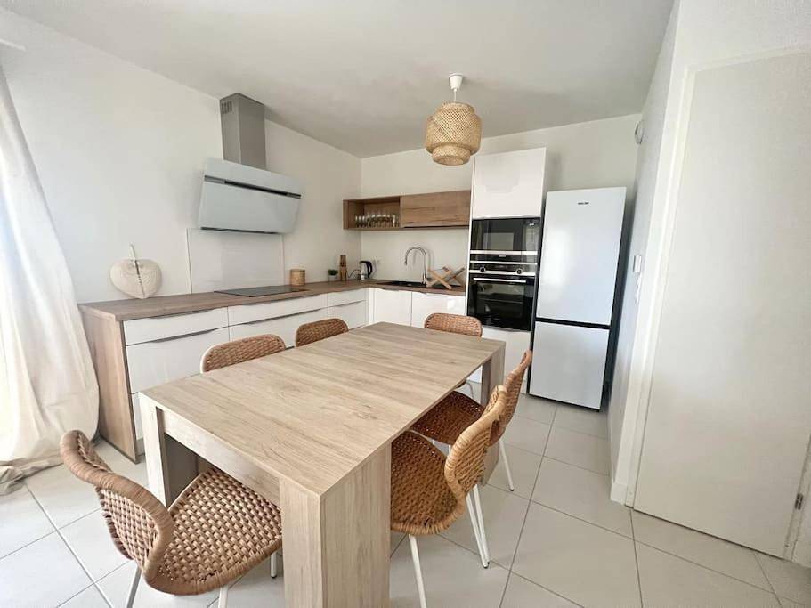Geheel appartement, Two-Bedroom Apartment in Lagord, La Rochelle en omgeving