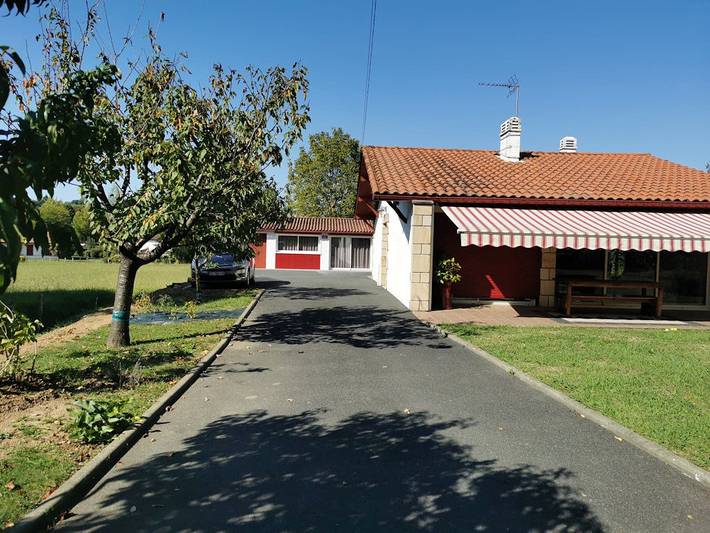 Gîte pour 2 personnes, avec jardin et terrasse à Itxassou