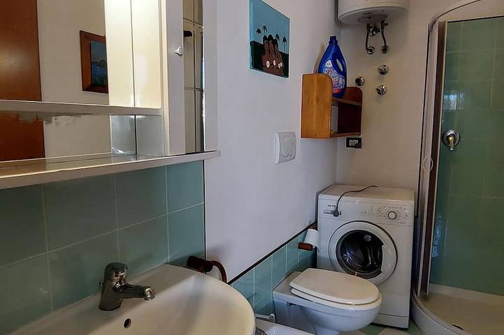 Die Meridiana-Wohnung Am Meer Mit Privatem Strand Sdraio Und Regenschirm in Ischia