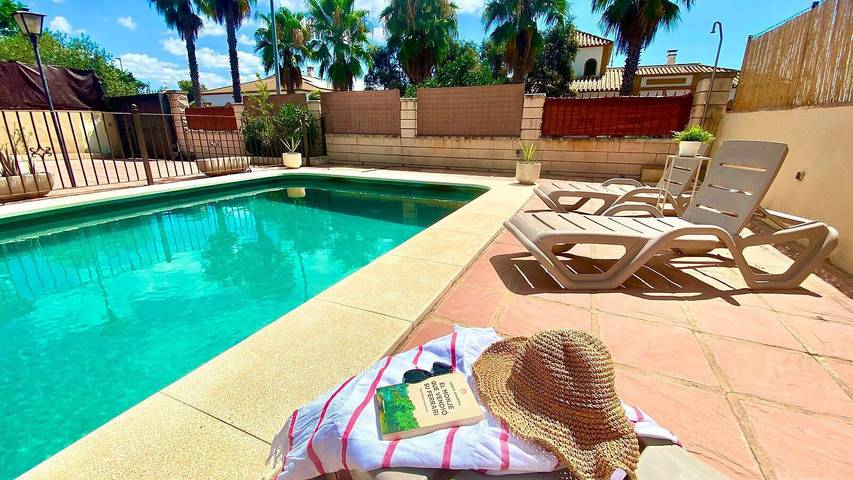 Casa rural para 12 personas, con Balcón/Terraza y Piscina en Hornachuelos