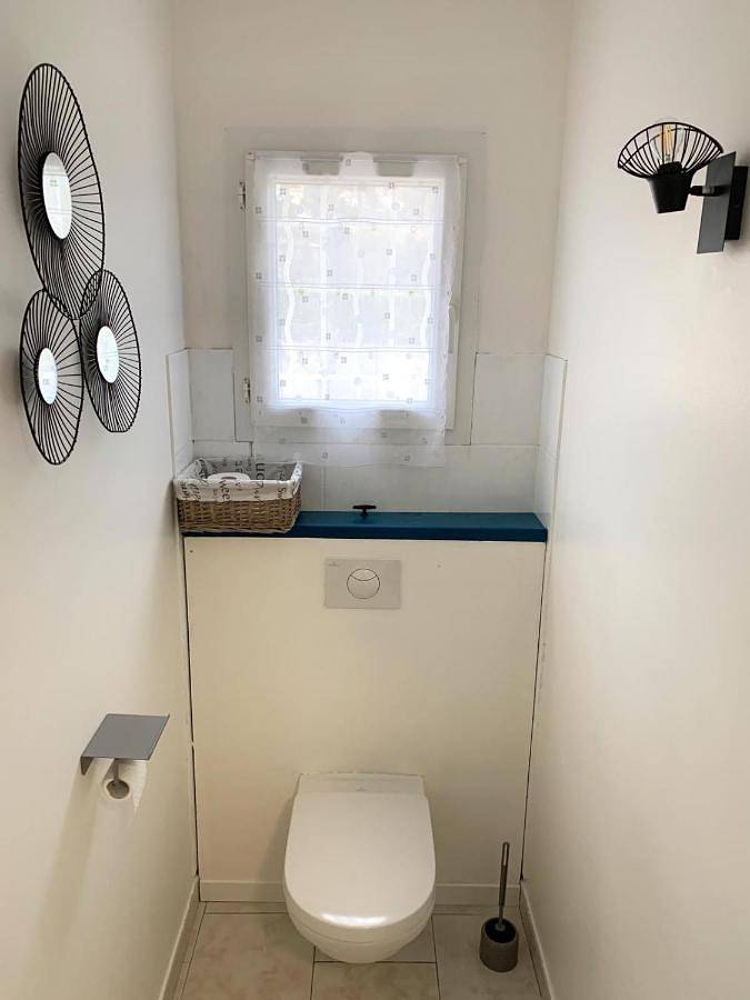 Location de vacances pour 6 personnes, avec bassin pour enfant ainsi que piscine et jardin à Dauphin (homonymie) - 4