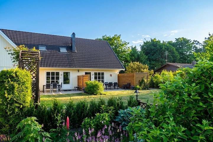 Ferienhaus für 4 Personen, mit Terrasse und Garten