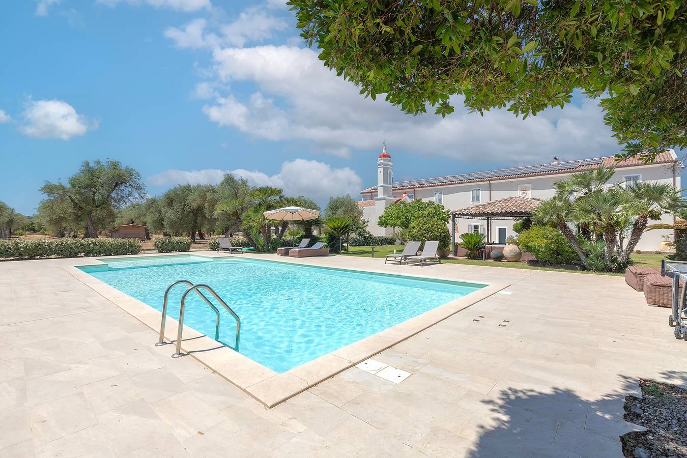 Room 'Eva' with Shared Pool, Wi-Fi and Air Conditioning in Alghero, Prowincja Sassari