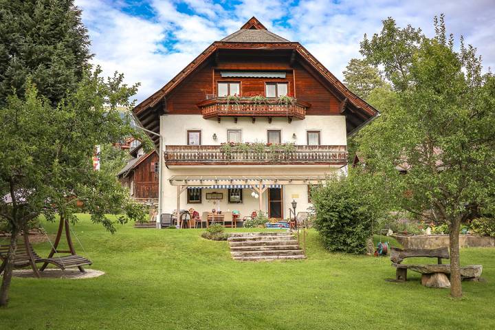 Chalet für 4 Personen, mit Garten und Seeblick, kinderfreundlich am Millstätter See