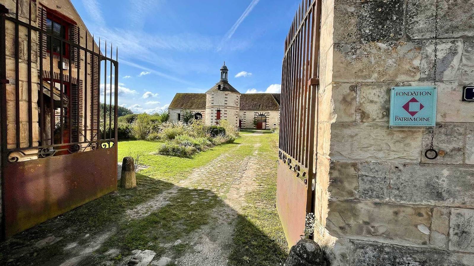 Gite Nid douillet au Colombier Vert in Champlay, Région d'Auxerre