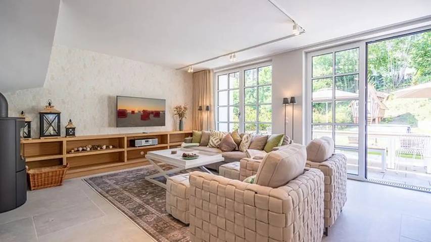 Ferienhaus für 9 Personen, mit Balkon und Terrasse sowie Whirlpool und Pool in Heringsdorf