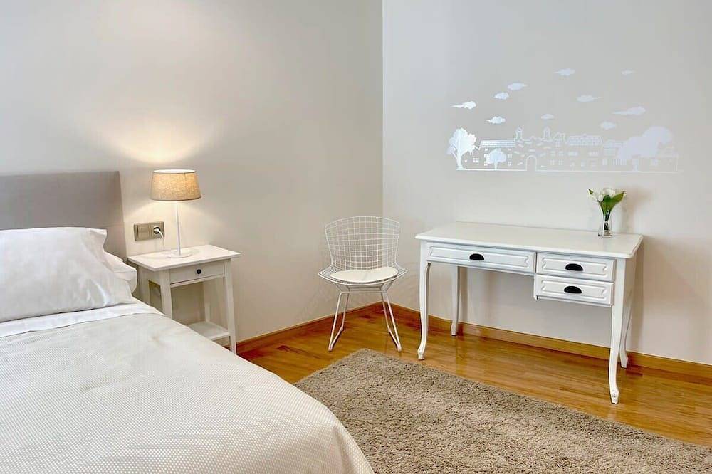 Entire apartment, The Cliffs - Montmar in Viveiro, Galician Coast