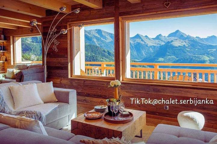 Chalet pour 14 personnes, avec jacuzzi et balcon à Manigod