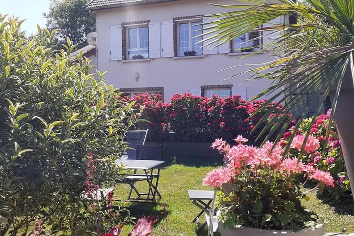 Gîte pour 4 personnes, avec Terrasse et Jardin