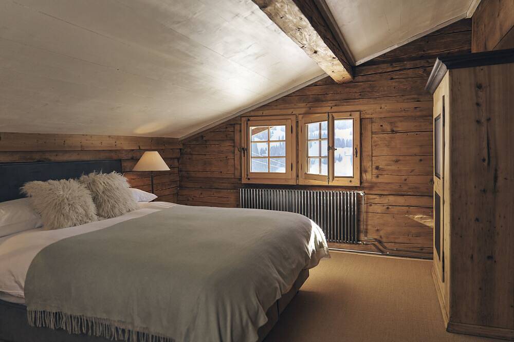 Luxury Farmhouse near Gstaad, Sleeps up to 12 in Saanenmöser, Saanen