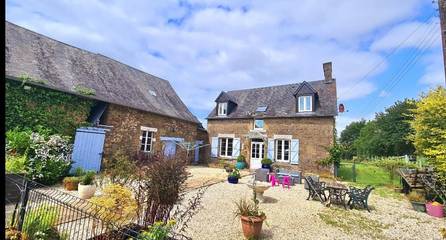 Gîte pour 6 personnes, avec terrasse et jacuzzi, adapté aux familles à Fougerolles-du-Plessis
