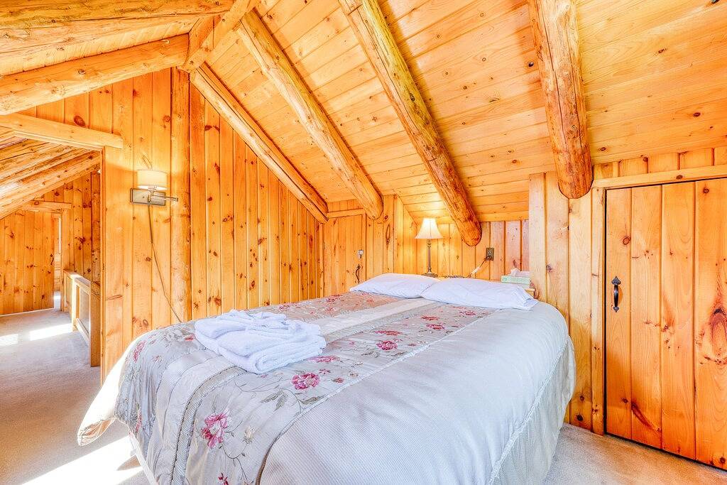 Schönes Blockhaus mit Terrasse - perfekt für Outdoor-Fans, Hunde Ok! in Carroll, Coös County