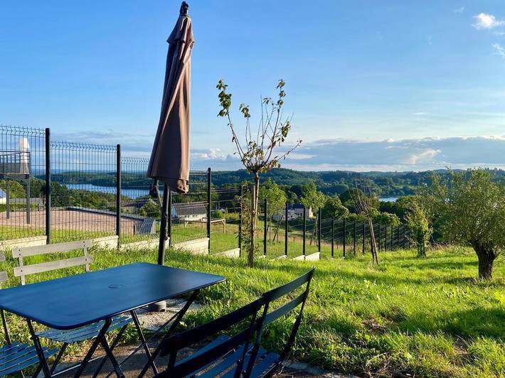 Appartement de vacances pour 3 personnes, avec Terrasse et Jardin ainsi que Vue sur le lac et Vue