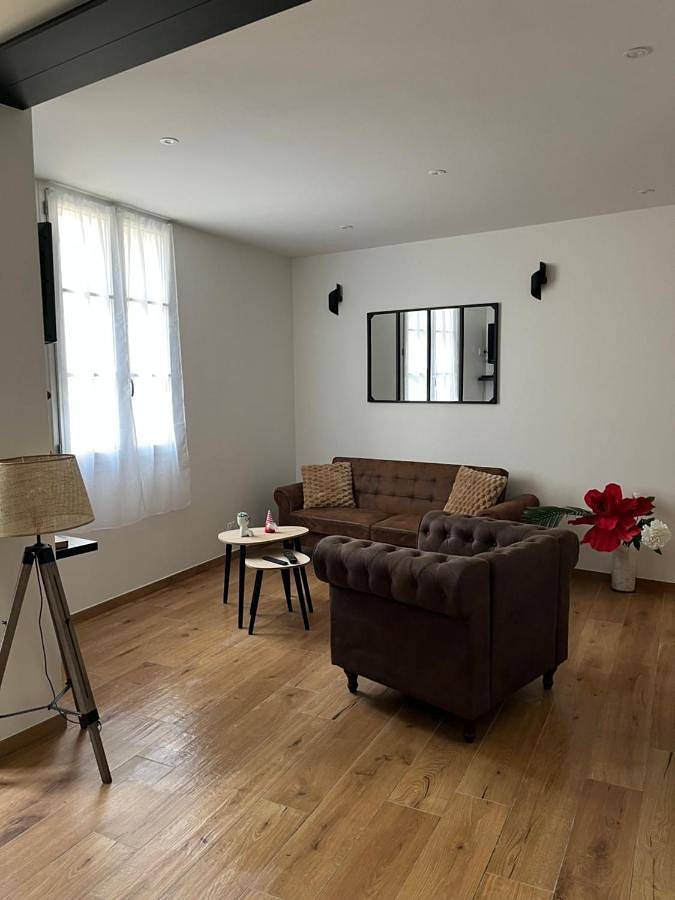 Location de vacances pour 4 personnes, avec jardin et vue à Le Puy-Notre-Dame - 3