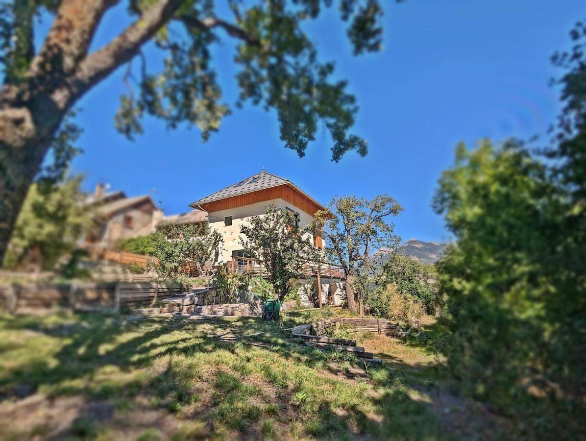 Villa Panorama - 120m2, 8 pax, 6mn des pistes, rénové, plein sud in Puy-Saint-André, Parc national des Écrins