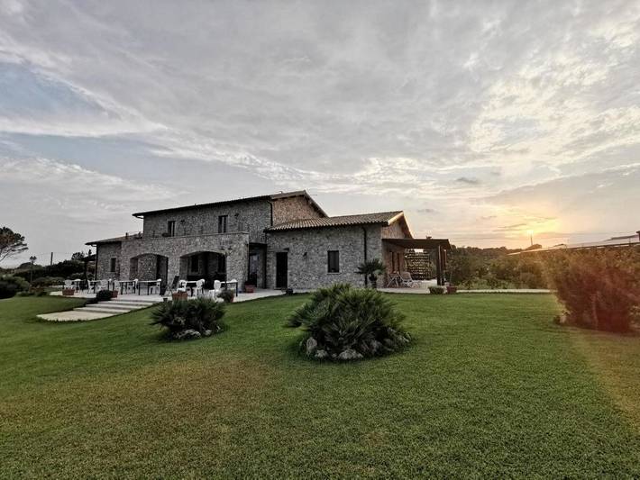 Casa vacanza per 3 persone, con Balcone e Terrazza nonché Giardino e Piscina a Portopalo di Capo Passero