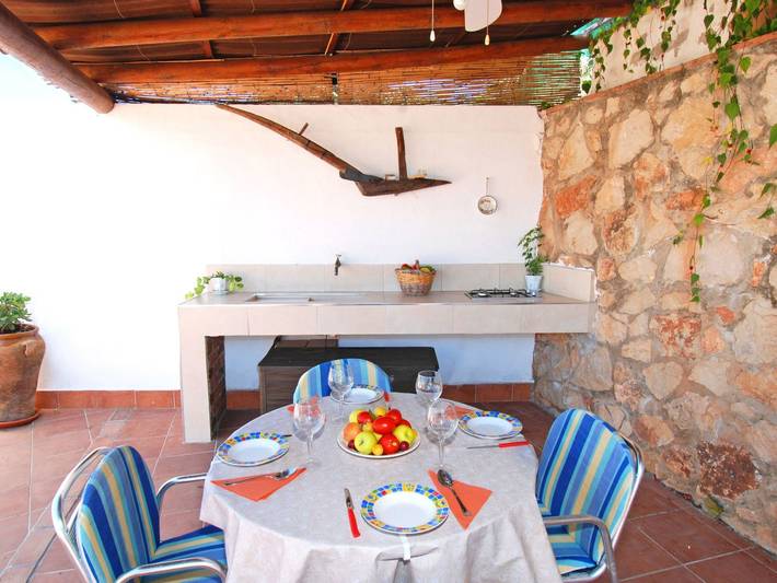 Casa rural para 6 personas, con piscina además de jardín y balcón en Comares - 3