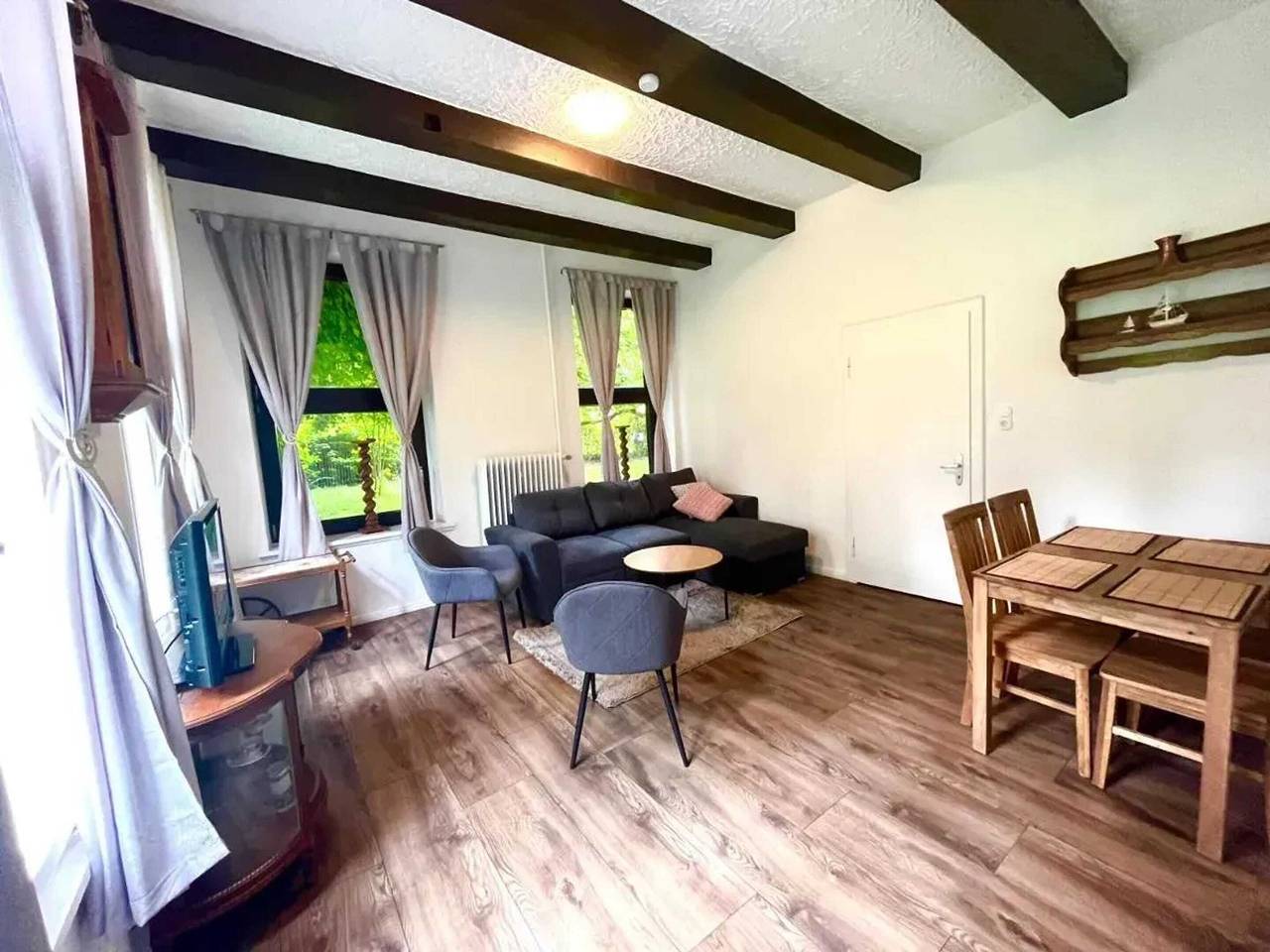 Ganze Wohnung, Helle Wohnung in Emden mit Terrasse 60 m² in Emden, Ostfriesland