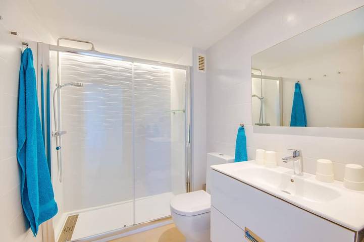 Appartement entier, Moderne Appartement Vue Mer Sur La Plage in Cala Millor, Sant Llorenç des Cardassar