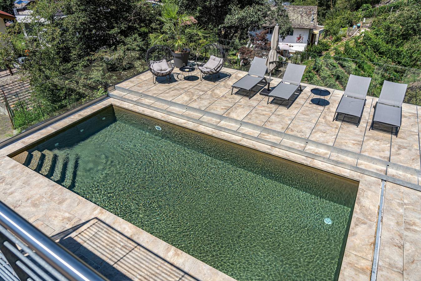Entire apartment, Vacation Apartment "Videre Lodge Gantkofel" with Mountain View, Wi-Fi & Terrace in Gargazon, Sarntal Alps