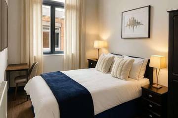 Apartment for 5 People in Warrington, Cheshire, Photo 1