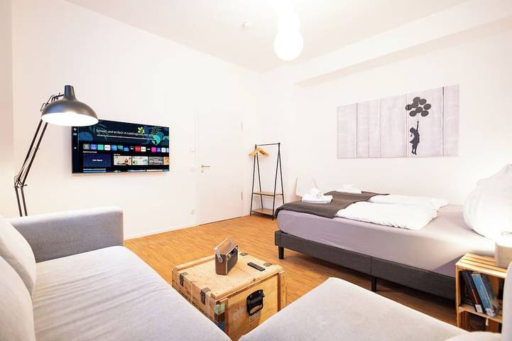 Appartement entier, Banksy Studio | Donkey Fountain | Old Town | Kitchen in Halle, Saale-Unstrut