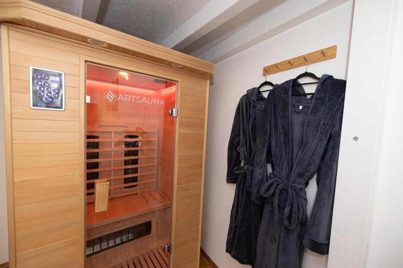 Ganze Wohnung, Stylish Old Town Apartment with Infrared Sauna in Linz, Linz-Wels